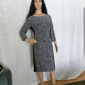 **Black and White Patterned Knee-length Dress**